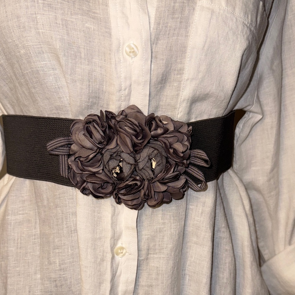 Elegant Black Floral Belt
